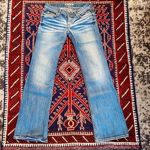 Distressed BKE Stella straight leg jeans